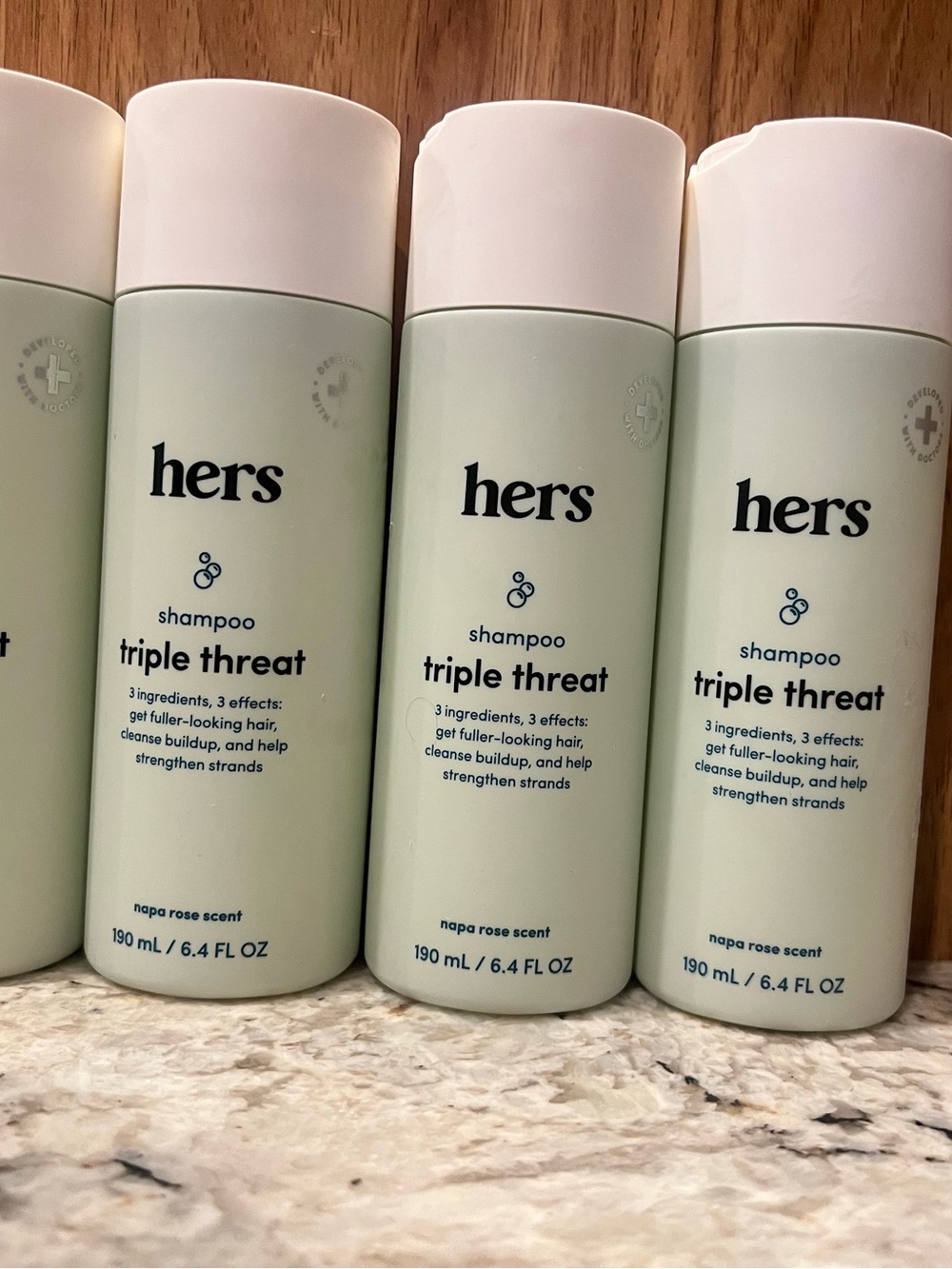 Hers Triple Threat Shampoo - Cream/Light Green - Picture 2 of 7